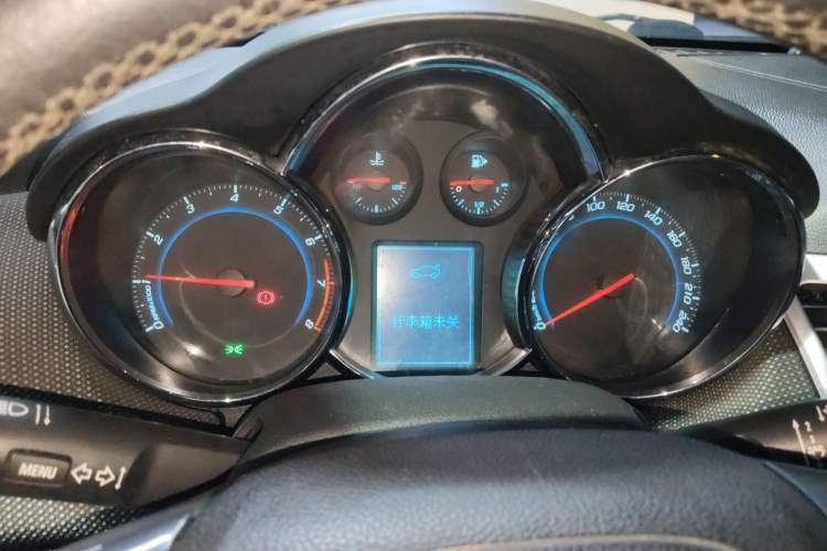 Used Chevrolet Cruze 2013 Hatchback 1.6T Automatic Flagship Model Instrument Cluster