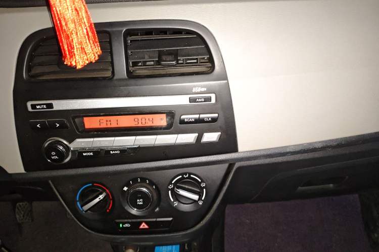 Used CHANGAN OSHAN Olisway 2015 1.2L Manual Enjoyment Model
