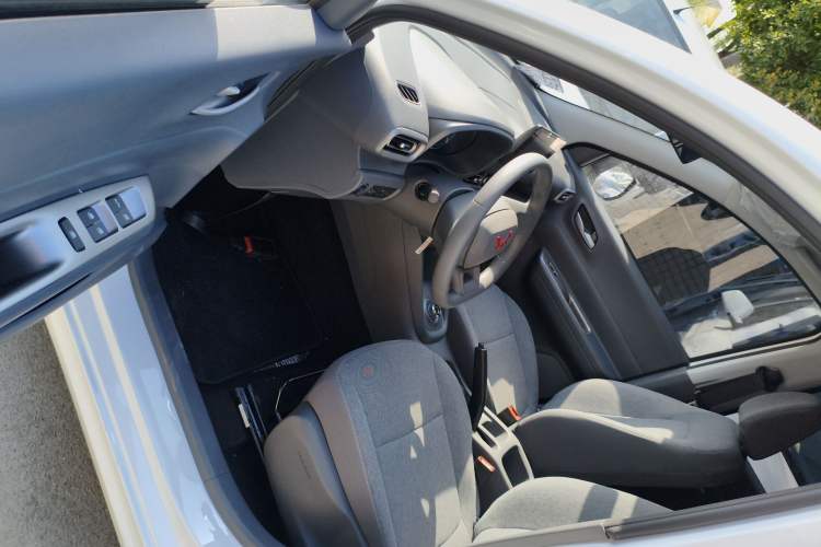 Used Wuling Hongguang New Energy 2025 Extended-Range Hybrid 50KM Comfort Version