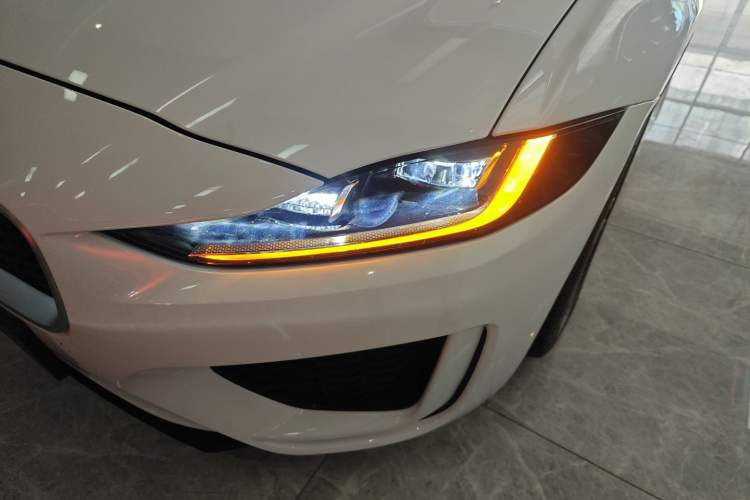 Used Jaguar XEL 2024 2.0T 250 PS R-DYNAMIC S Advanced Sport Edition
