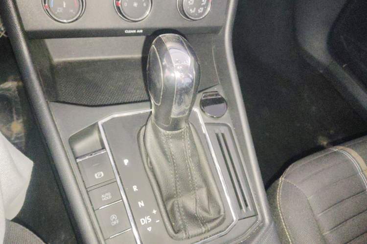 Used Volkswagen Lavida 2022 1.5L Automatic Vision Edition Gear Lever