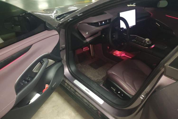 Used Xiaomi Auto SU7 2024 Four-Wheel Drive Ultra-Long Range Advanced Intelligent Driving Max Edition