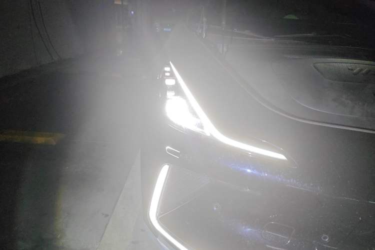 Used IM LS7 2023 100kWh Lux Rear-Drive Version
