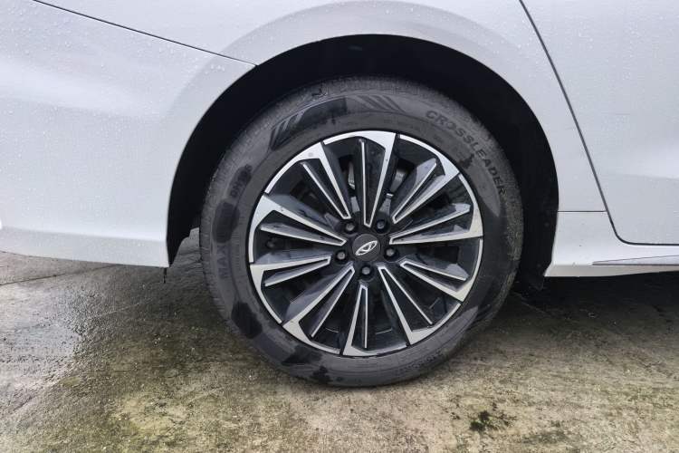 Used Chery Fengyun A8 2024 127 Chasing the Wind Edition Right Rear Wheel Hub