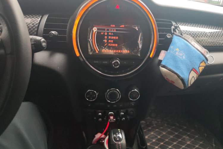 Used MINI 2016 2.0T COOPER S Five-Door Edition Audio And AC Panel