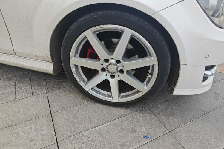 Used Mercedes-Benz C-Class 2013 C 180 Coupe Right Front Wheel Hub