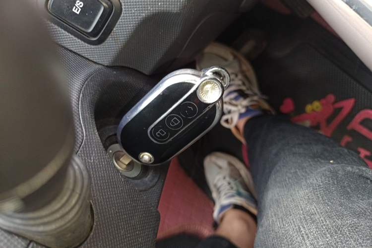 Used Wuling Hongguang MINIEV 2022 Macaron Premium Model – Lithium Iron Phosphate