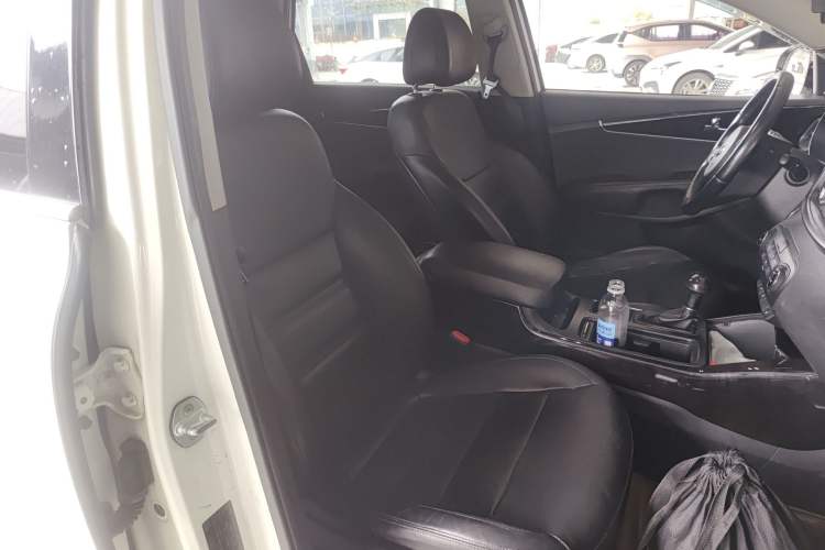 Used Kia Sorento 2015 Sorento L 2.4L Gasoline 4WD Elite Edition 5 Seats China IV Standard
