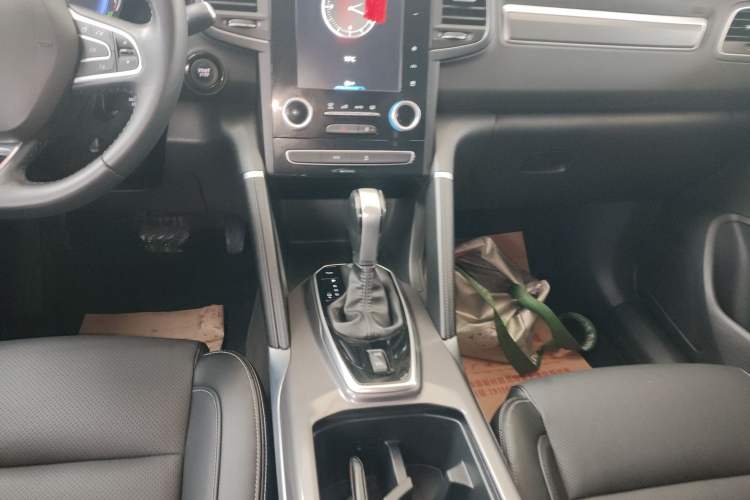 Used Renault Koleos 2017 2.0L Two-Wheel Drive Luxury Edition
