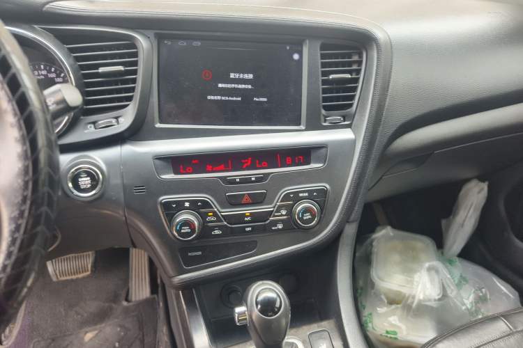 Used Kia K5 2011 2.0L Automatic TOP