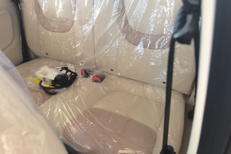 Used Wuling Hongguang MINIEV 2024 3rd Generation 215km Youth Edition Left Rear Seat