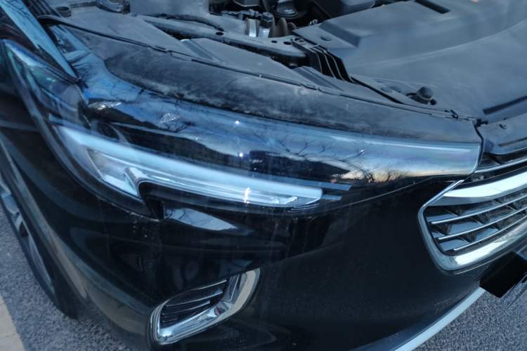 Used Buick Envision 2022 Encore S 552T Two-Wheel-Drive Luxury Model