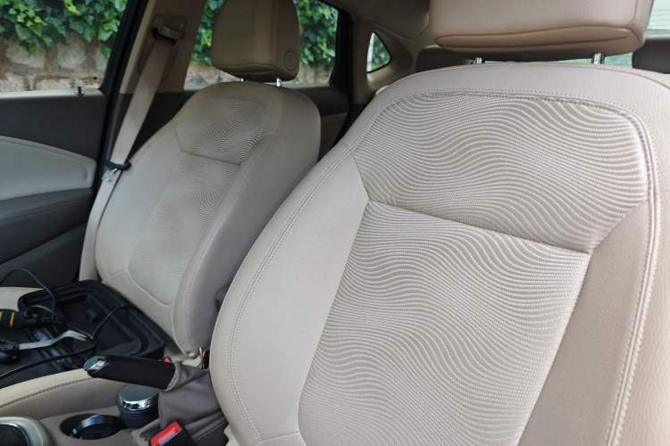 Used Buick GT 2013 GT 1.6L Manual Entry-Level Model Left Front Seat