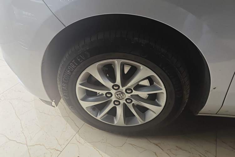 Used Buick GL8 2017 ES 28T Comfort Model China V Standard
