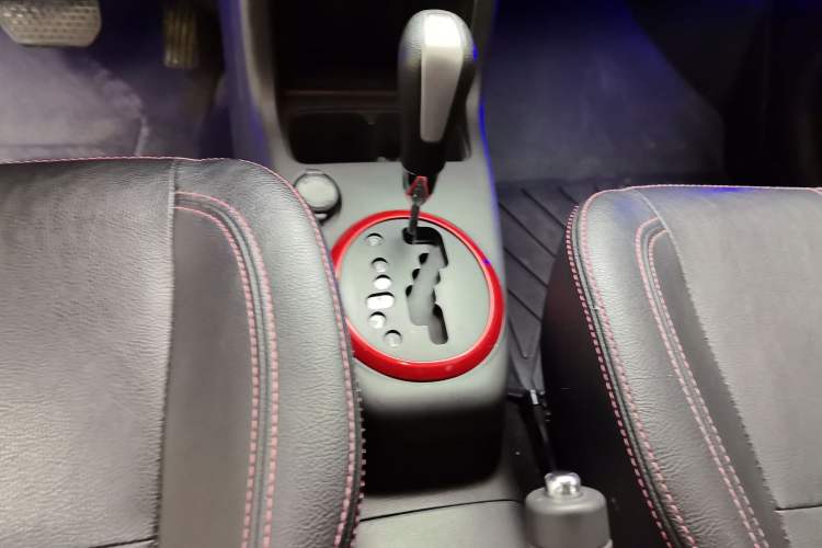 Used Suzuki Swift 2016 1.5L Automatic Fashionable Coolplay Edition