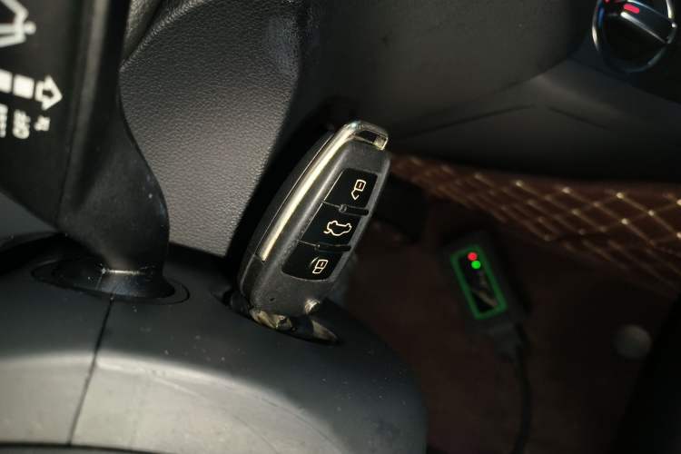 Used Audi Q3 2018 30th Anniversary Edition 30 TFSI Standard Model Vehicle Key