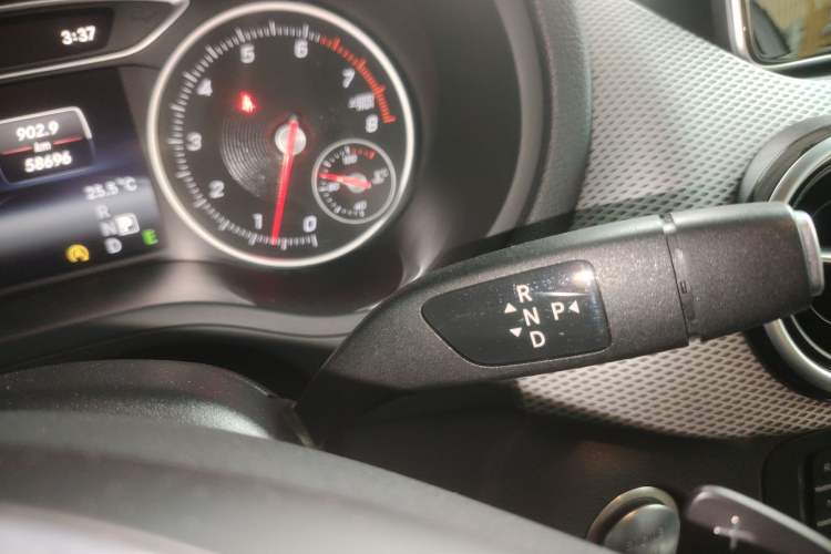 Used Mercedes-Benz B-Class 2015 B 200 Fashion Model