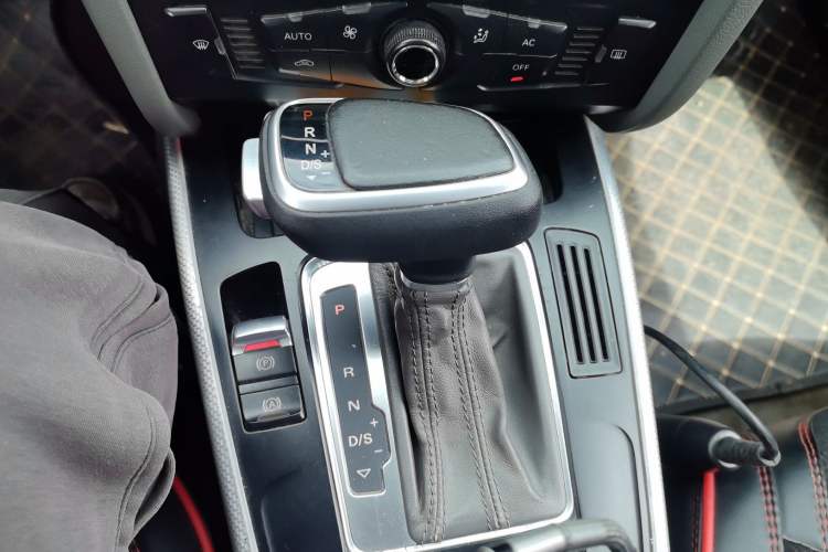 Used Audi A4L 2010 2.0 TFSI Standard Edition
