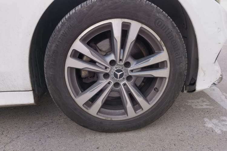 Used Mercedes-Benz C-Class 2017 Facelift C 200 L Sport Edition Right Front Wheel Hub