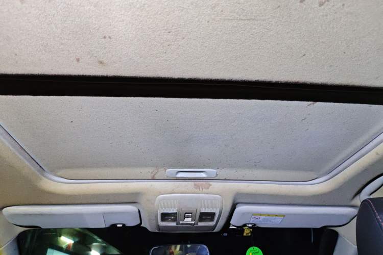 Used Mazda 3 Axela 2016 Hatchback 1.5L Automatic Luxury Model Headliner