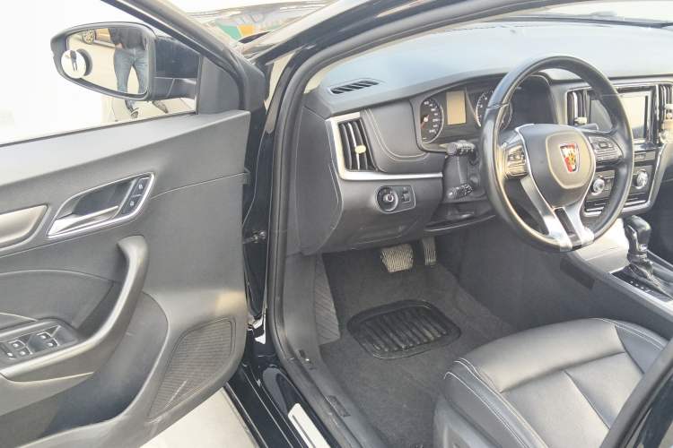 Used Roewe i6 2017 20T Automatic Flagship Edition
