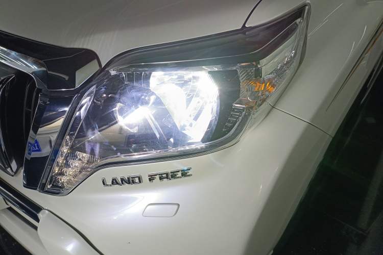 Used Toyota Prado 2017 2.7L Parallel Import
