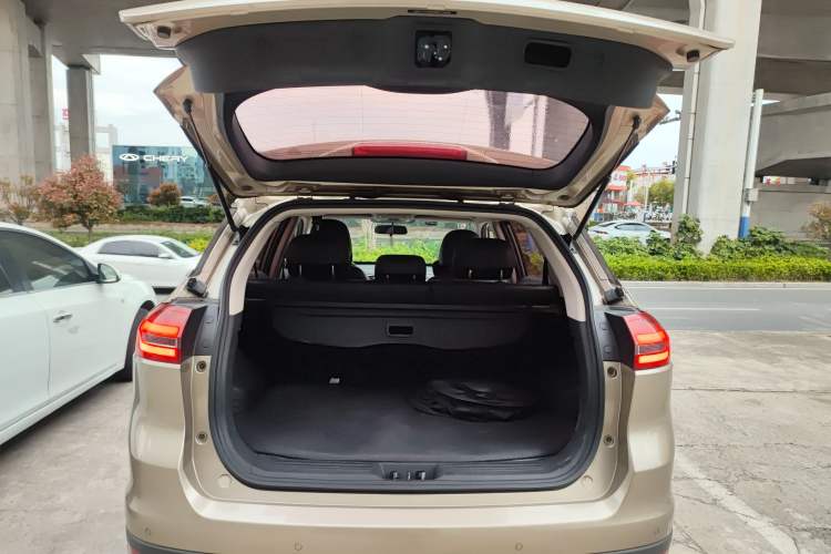 Used Geely Auto Emgrand X7 Sport 2016 1.8TD Automatic Smart Connectivity Version Trunk