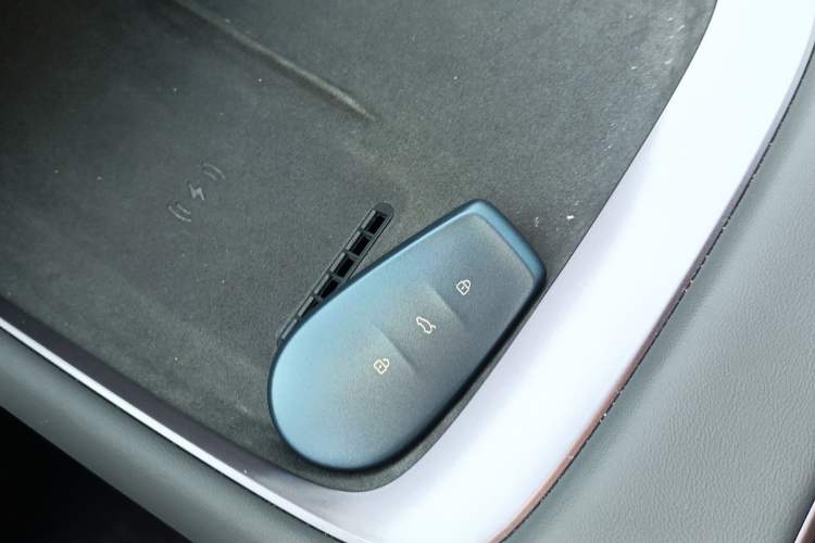 Used Nissan N6 2026 Model 180 Max Vehicle Key