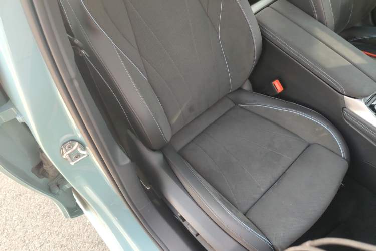 Used Volkswagen Passat 2025 Pro 380TSI Starry Dragon Luxury Edition
