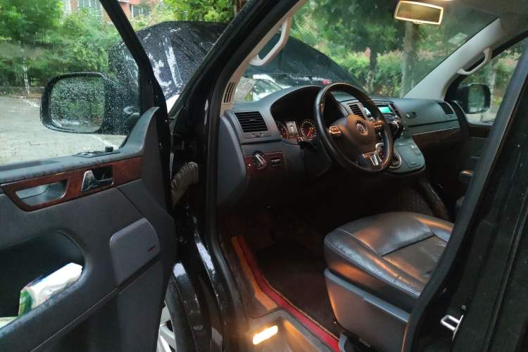 Used Volkswagen Multivan 2012 2.0 TSI Two-Wheel-Drive Luxury Edition
