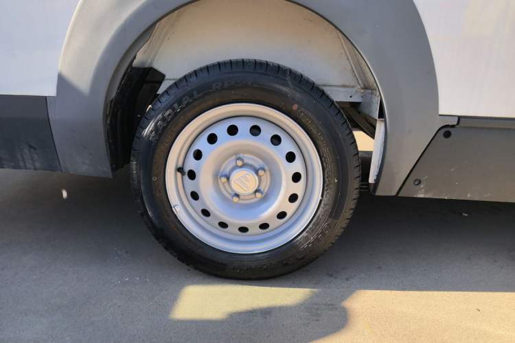 Used Foton Intelligent Blue Elf E7 2024 Facelifted All-Electric Van Flat Roof 2 Seats Evey Lithium Energy 41.86 kWh