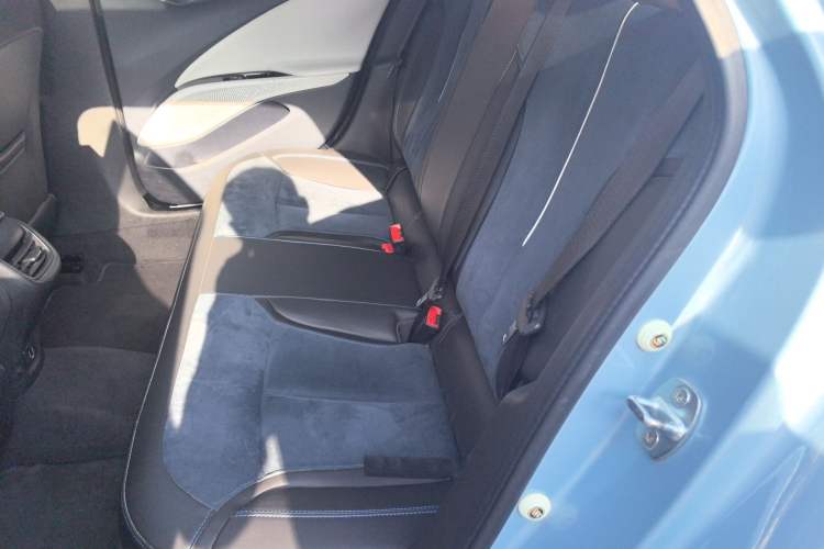 Used Buick Velite 6 2020 Plug-in Hybrid Connected Smart Model Left Rear Seat