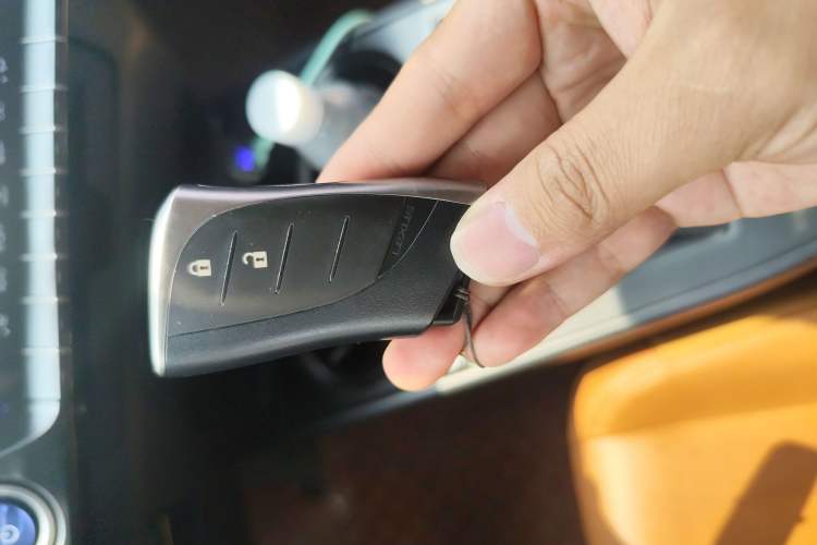 Used Lexus UX 2019 260h Explore-Cool Edition China VI Standard
