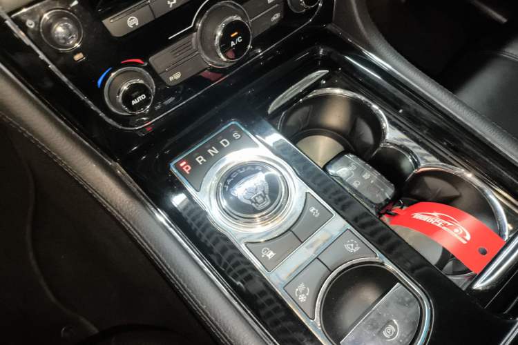 Used Jaguar XJ 2016 XJL 3.0 SC Two-Wheel-Drive Elegant Business Edition