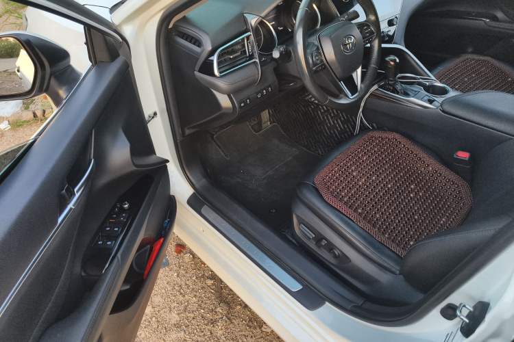 Used Toyota Camry 2019 Revised Version 2.0G Luxury Edition