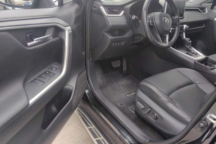 Used Toyota Wildlander 2022 2.0L CVT 4x4 Luxury PLUS Edition