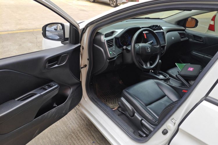 Used Honda City 2017 1.5L CVT Elite Edition Driver Seat