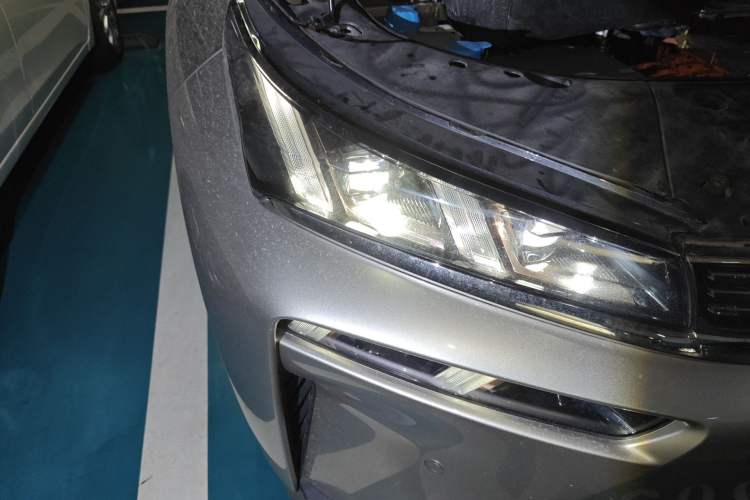 Used AION V 2021 Evolution Edition 70 Intelligent Leading Edition Right Front Headlight