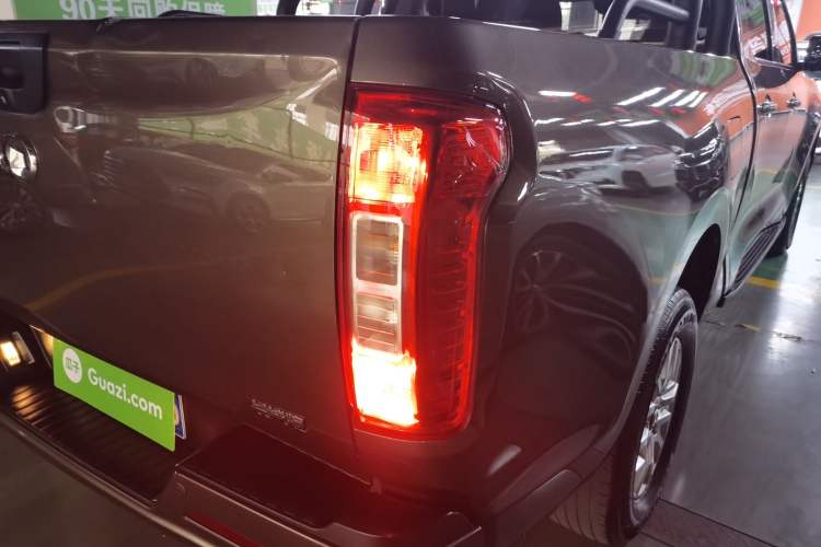 Used Great Wall Poer 2019 2.0T Commercial Version Manual Diesel Two-Wheel Drive Elite Long-Box GW4D20M