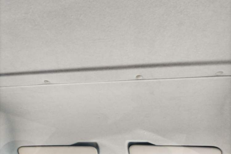 Used Ford Classic Transit 2013 2.8T Diesel Logistics Model with Short Wheelbase and Mid-Roof JX493ZLQ4