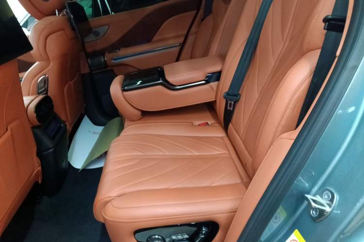 Used Yangwang U8 2023 Luxury Edition Left Rear Seat