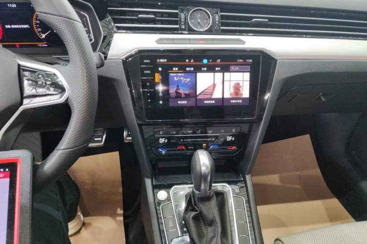 Used Volkswagen Magotan 2023 2 Million Units Commemorative Edition 330TSI DSG Luxury Version
