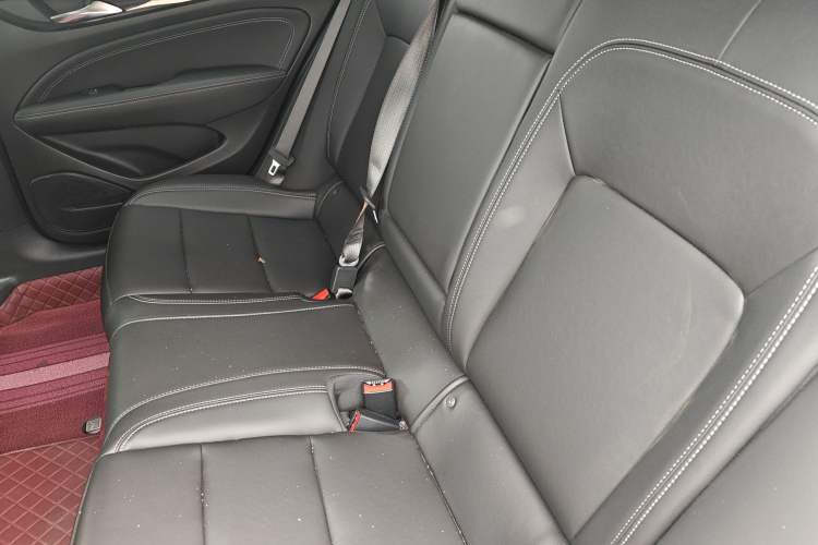 Used Buick Regal 2024 Revised 25T Ultra-Comfort Edition Left Rear Seat