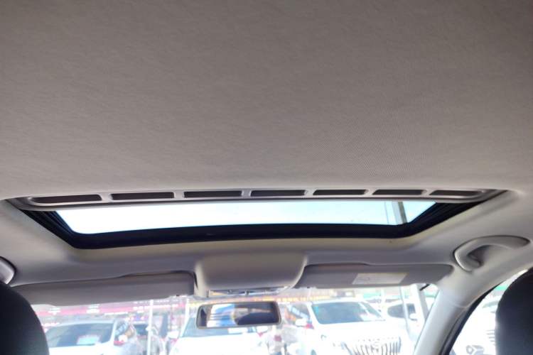 Used Volkswagen Santana 2015 Haval H6 1.6L Automatic Comfort Model
