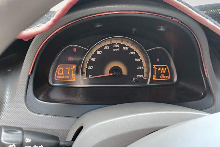 Used Chevrolet Sail 2013 Sedan 1.4L AMT Enjoy Edition Instrument Cluster