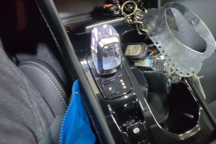 Used Volvo XC40 2024 B4 4x4 Smart Luxury Edition
