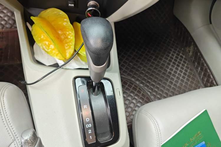 Used Honda Civic 2014 1.8L Automatic Classic Edition Gear Lever