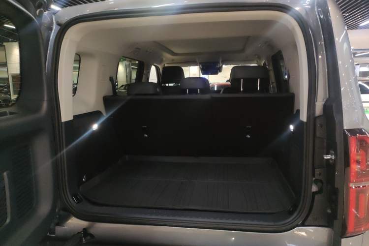 Used Formula Leopard 5 2025 Cloud Ride Laser-based Kunpeng Intelligent Driving Edition