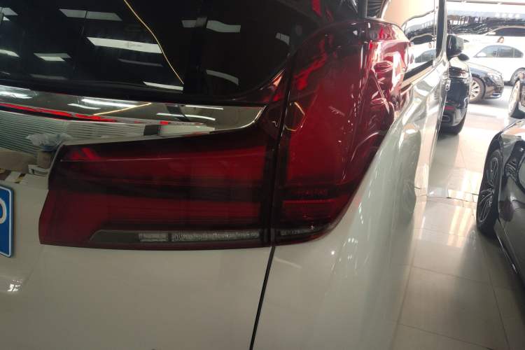 Used Toyota Alphard 2021 Dual-Engine 2.5L Prestige Edition Right Rear Taillight