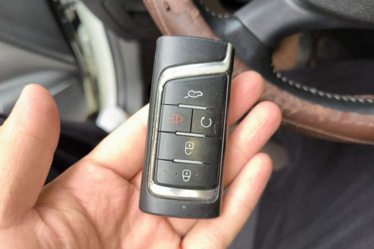 Used GAC Trumpchi GS8 2017 320T Four-Wheel Drive Luxury Smart Connectivity Version (7 Seats)
